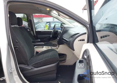 2012 Dodge Grand Caravan Sxt z USA, uszkodzony, nr VIN 2C4RDGCG8CR121723